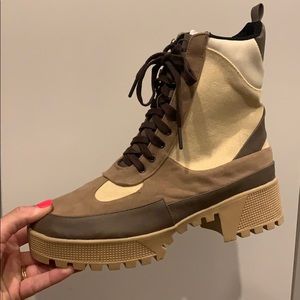 Cape robin lace up boots! Super cute